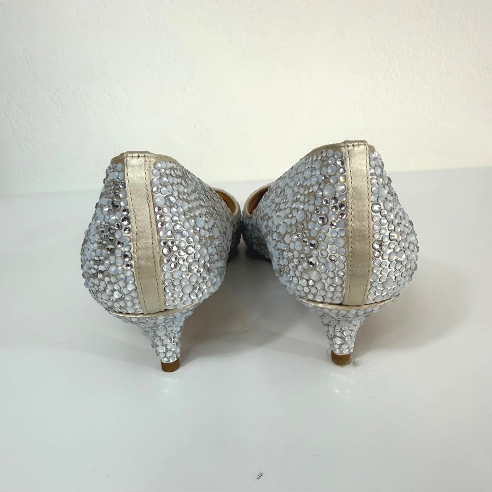 Badgley Mischka Kitten Heels Silver Crystal Rhinestone Embellished Bridal 6.5 - Picture 7 of 8